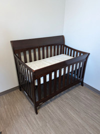 Crib/Mattress, Crib Bedding Set, Change Table