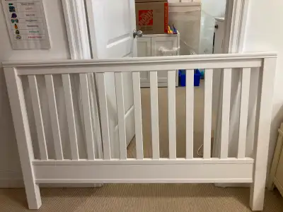 Fillmore 3-in-1 Pottery Barn Crib (Simply White) - FRONT ONLY, View more