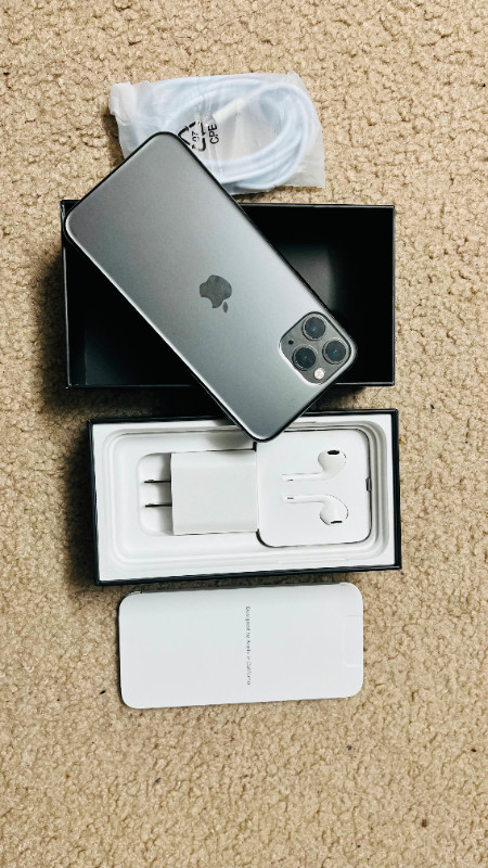 Apple iPhone 11 Pro 64GB Space Gray in Cell Phones in Ottawa - Image 3