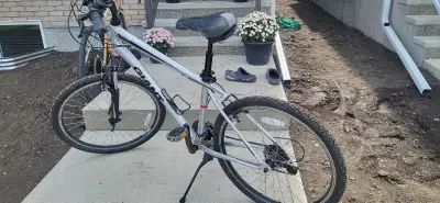GIANT SEDONA DX  BIKE FOR SALE , View more