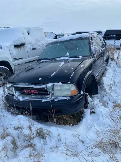 Parting out 2002 GMC jimmy, lots of good body panels and interior parts still remain. Engine, drive...