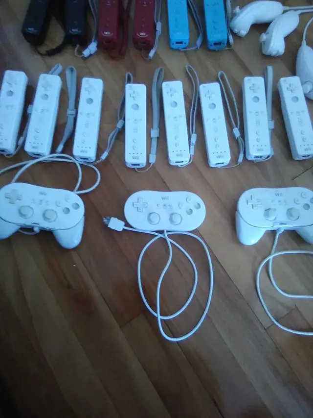 console jeu accessoire Nintendo Wii system remote game wiimote in Nintendo Wii in Laval / North Shore - Image 7