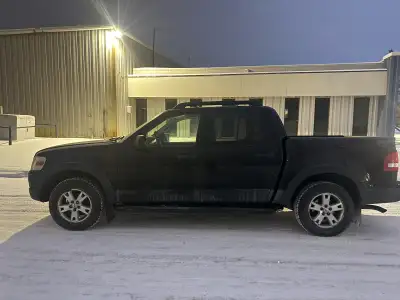 2007 Ford Explore sport Trac engine size:4L V6 ,gasoline,run and drive,4WD,415488 KM on it,this nice...