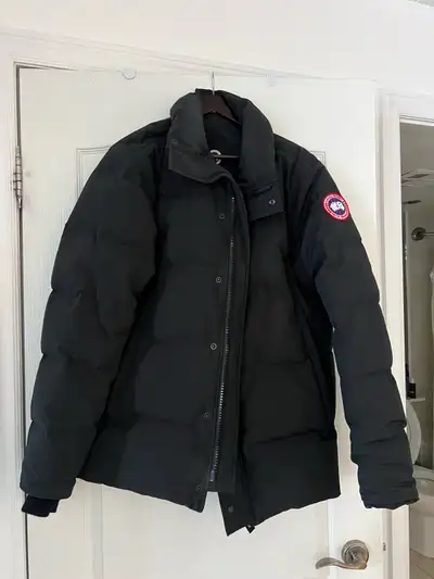 Canada Goose MacMillan Parka size XL, View more