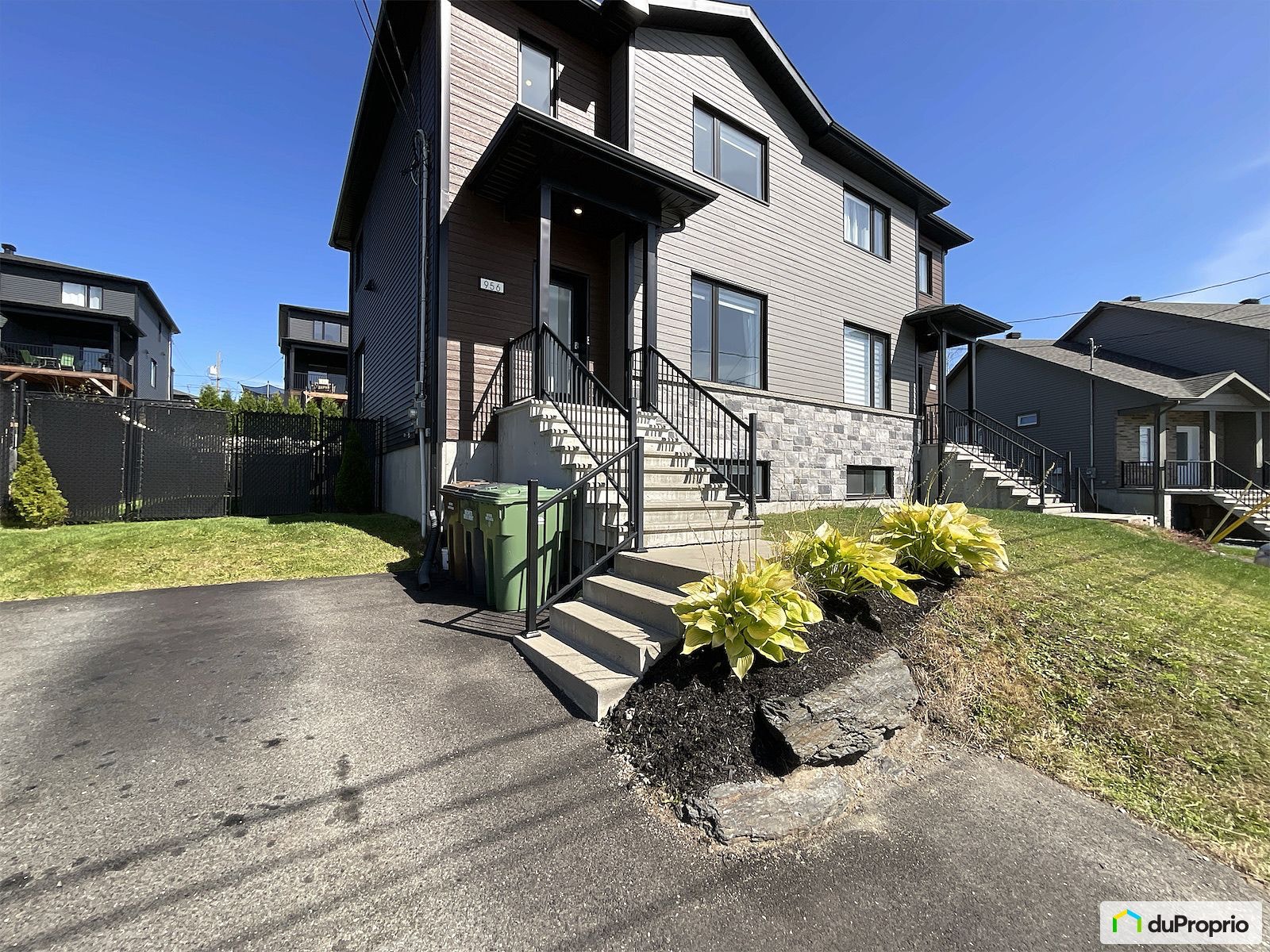 474 900 $ Jumelé Moderne 2020 à Sherbrooke Rock Forest — photo 3