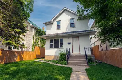S/S starts now. Offers presented as received. Welcome to this character home in the St Johns neighbo...