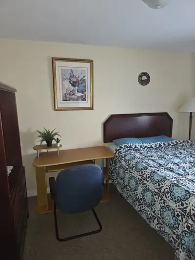 Looking for a student thats responsible, clean and honest to rent a room, all utilities included. Cl...