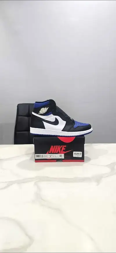 Air Jordan 1 Royal Toe size 9.5, View more