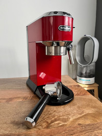 Delonghi dedica espresso machine