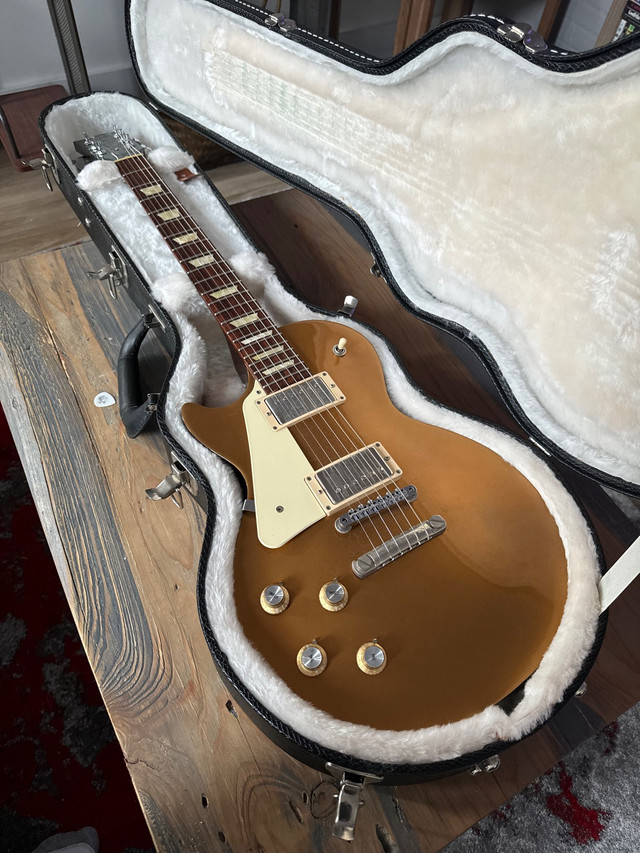 2013 Gibson Les Paul Studio Goldtop - LEFT HANDED in Guitars in St. Catharines - Image 2