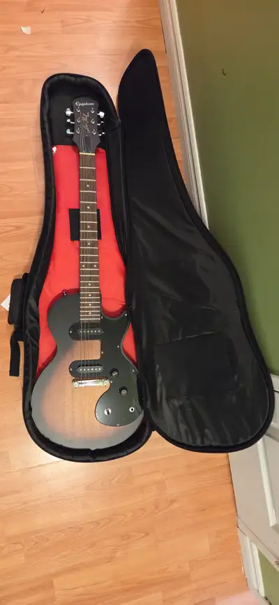 ELECTRIC GUITAR BUNDLE, View more