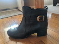 Leather Bandolino ankle boots 