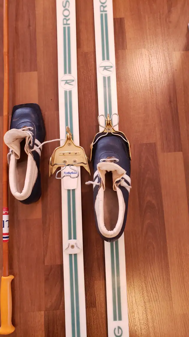 Vintage '80s Rossignol XC Ski Set - Length 180cm, Boot size 6.5 in Ski in Lethbridge - Image 4