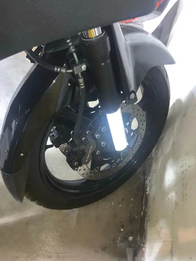 Trading Suzuki V-Strom 650 2007 in Sport Touring in Oshawa / Durham Region - Image 8
