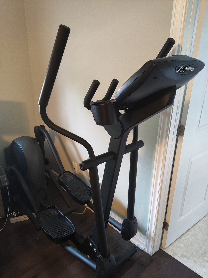 Life Fitness Elliptical Model x3i Exercise Equipment City of