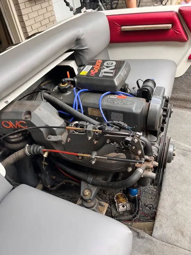 1990 Fourwinns 170 in Powerboats & Motorboats in Guelph - Image 7