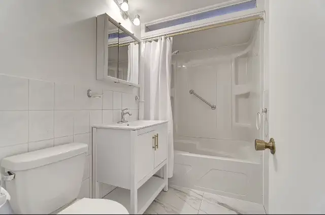 chambre à louer in Room Rentals & Roommates in Longueuil / South Shore - Image 6