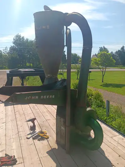 Older john deere hammer mill $800obo Can be delivered for cost of fuel