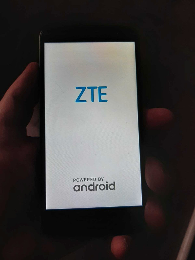 Zte Blade Spark Unlocked in Cell Phones in Medicine Hat - Image 2