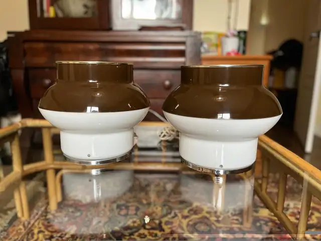 Pair of guzzini style mcm space age lamps lampes vintage in Indoor Lighting & Fans in City of Montréal - Image 9