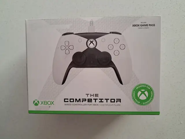 PlayStation Inspired Xbox Controller in Xbox Series X & S in City of Montréal - Image 2