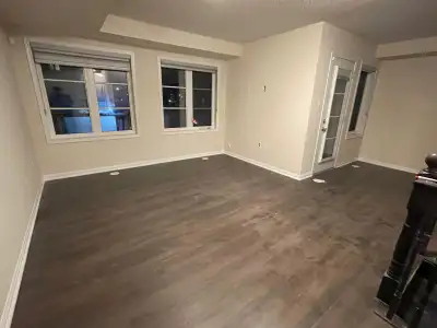 3 bedroom 2.5 bath 2 parking townhouse
