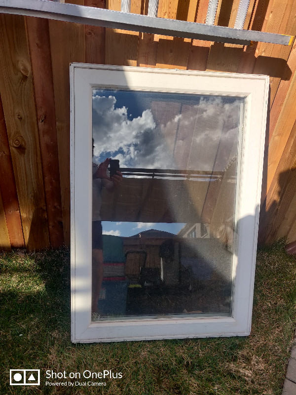 Used white casement windows in Windows, Doors & Trim in Mississauga / Peel Region