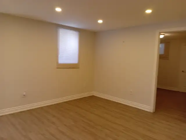 Basement for rent in milton in Room Rentals & Roommates in Oakville / Halton Region - Image 2