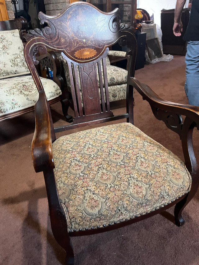 Antique chair  in Chairs & Recliners in North Bay - Image 3