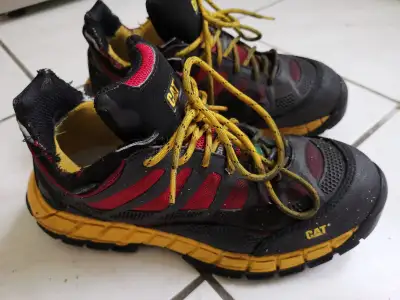 Caterpillar safety shoes, View more