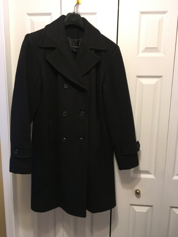 Ladies Wool Coat in Women's - Tops & Outerwear in Calgary