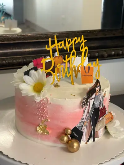 Looking for a beautiful and delicious cake for your next celebration? I offer homemade custom cakes...