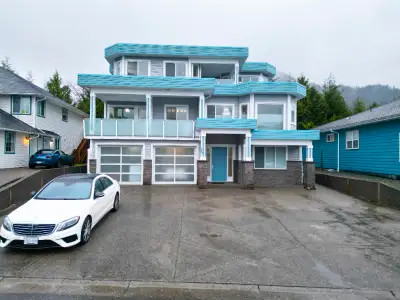 Luxurious 7-Bedroom Home for Rent in Prestigious Silversides Drive, Prince Rupert Ideal for companie...