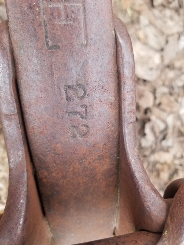 John Deere Antique Plow in Farming Equipment in Kelowna - Image 3