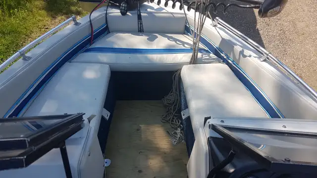 Vanguard Baretta 16’ Bow Rider Boat, 115 Johnson EZ Load Trailer63347538723457123