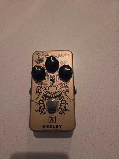 In excellent condition The El Rey Dorado is your go-to box for that Plexi tone. Yes, there is a wide...