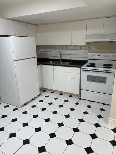 clean and spacious 2 bedroom basement