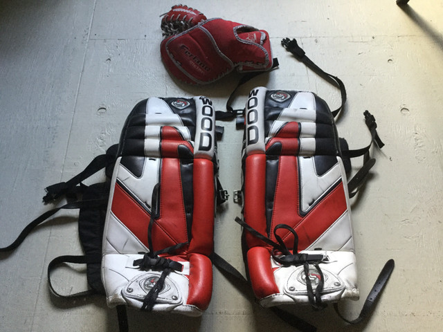 SHERWOOD GOALIE PADS AND CATCHER in Hockey in City of Halifax