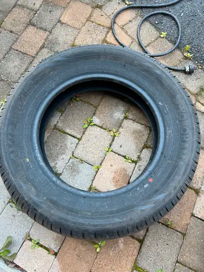 Two All-Season Tire: Yokohama Avid Ascend GT 225/65R17 102H Only used for one trip. Like new. TWO fo...