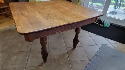 Table de cuisine antique & table d'appoint antique, View more
