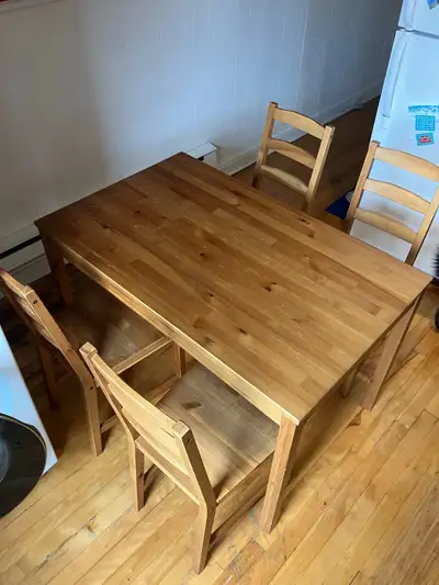 IKEA JOKKMOKK - Table en bois massif + 4 chaises, View more