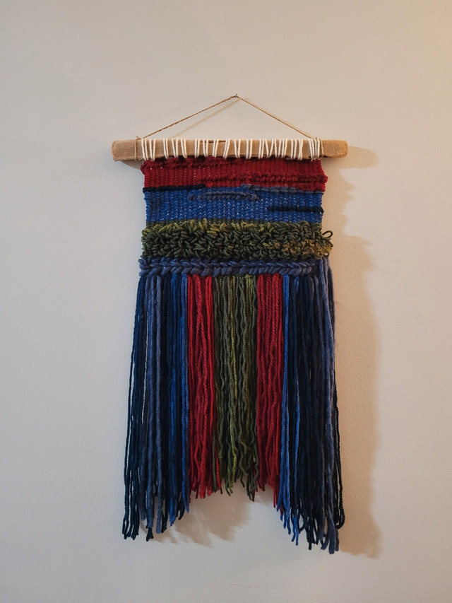 Wall art made with beautiful yarn  in Home Décor & Accents in City of Halifax - Image 4