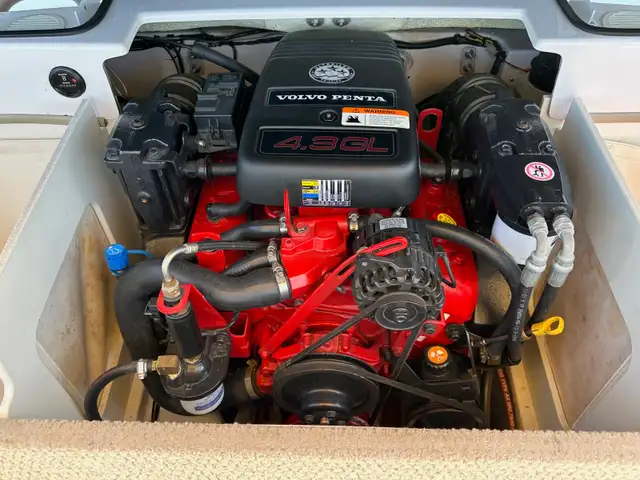 2006 Four Winns Horizon 180 in Powerboats & Motorboats in Leamington - Image 10