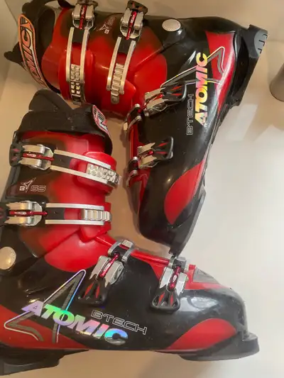 Atomic Ski boots 30.5-32, View more