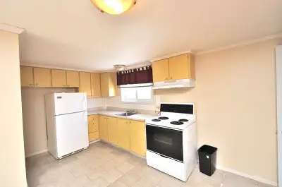 One  Bedroom apt avail 5 minutes to Ottawa $1500