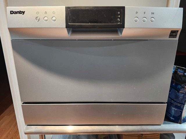 Countertop Danby Dishwasher in Dishwashers in Mississauga / Peel Region