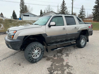 2003 chev Avalanche 1500 BEEN REDUCED TO 5500