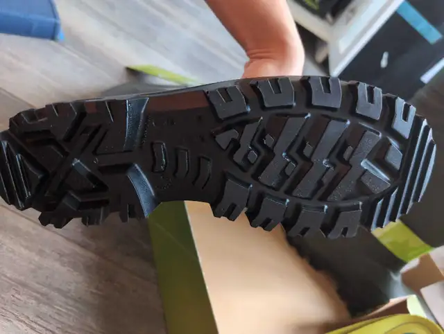 Botte de travail avec insulation in Men's Shoes in City of Montréal - Image 5