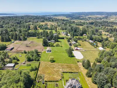 Rare acreage rental opportunity in Hazelmere, Surrey. The approximately 5.65-acre property offers pr...