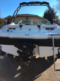 2016 Chaparral H20 19 Sport and Ski Boat